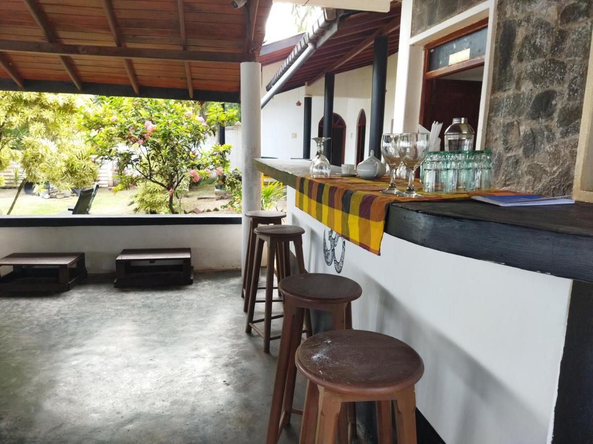 Sunchaser Beach Hotel Tangalle Εξωτερικό φωτογραφία